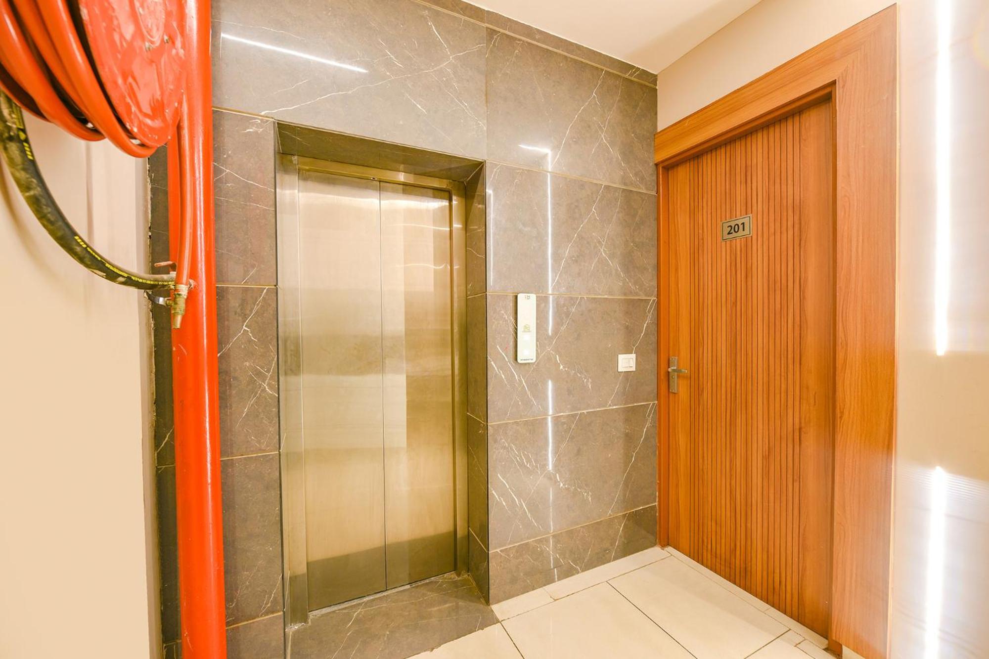 Fabhotel Dc Premium Zirakpur Экстерьер фото
